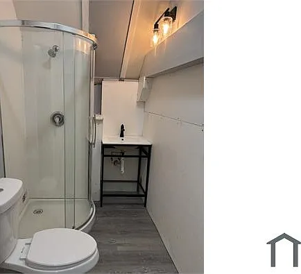 Studio, 190 sqft, $1,650 — Photo 3