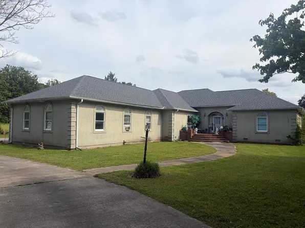 124 Wheat Dr, Dalton, GA 30721