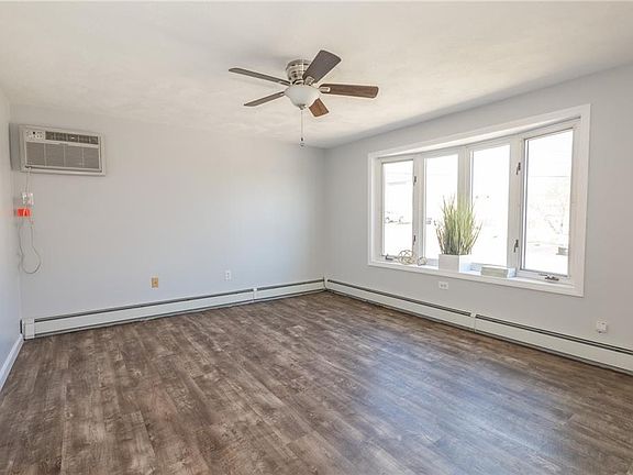 5th image of 25-27 Camille Dr