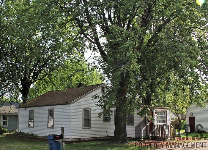 1st image of 9135 Southmoor Ave