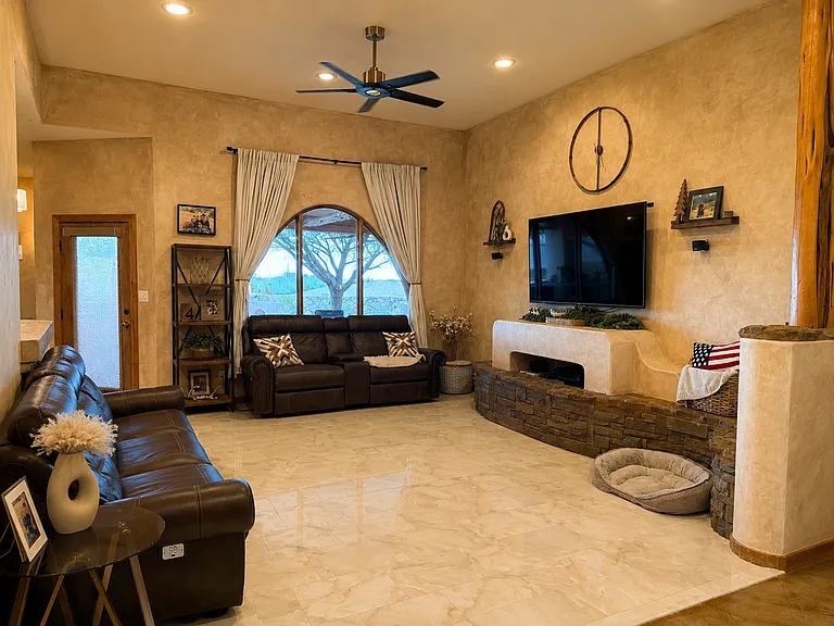 4575 Hatchet Ct — Photo 2