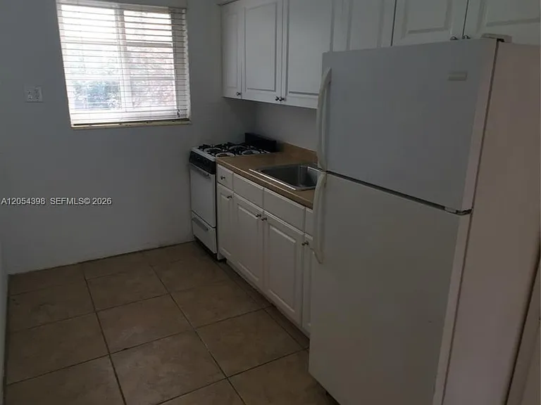901 7th St #1 — Photo 5