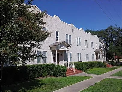 127 W Magnolia — Photo 1