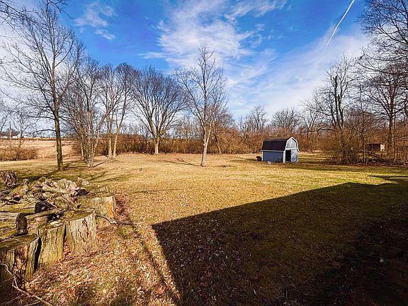 2nd image of 2516 Owens Rd W