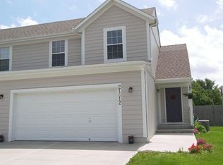 21612 S Main St, Spring Hill, KS 66083