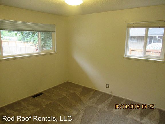 5th image of 9504 Kenwood Dr SW