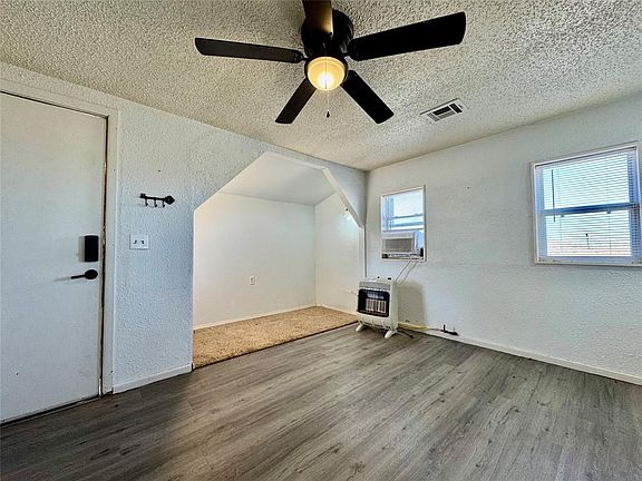 3rd image of 9900 N 2406th Rd