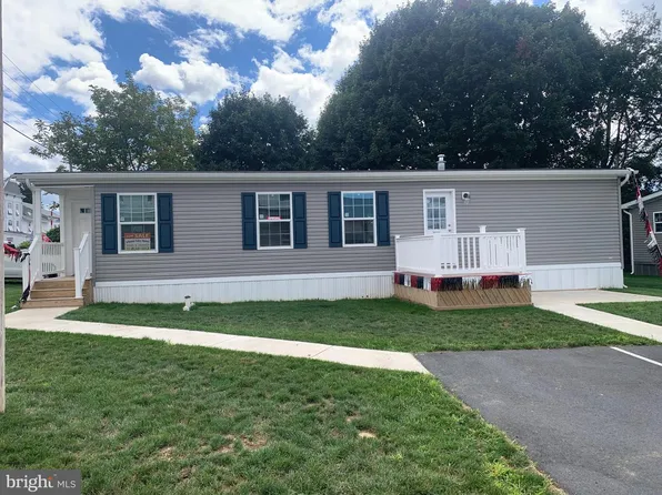14 W Willow St, Palmyra, PA 17078