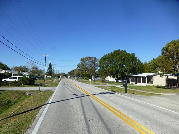 4th image of 2514 Bonneville Dr