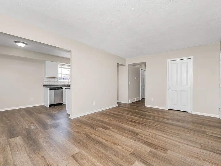 Country Ridge — Photo 8