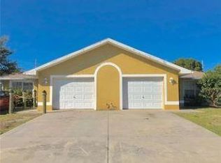 526 SE 16th Pl, Cape Coral, FL 33990