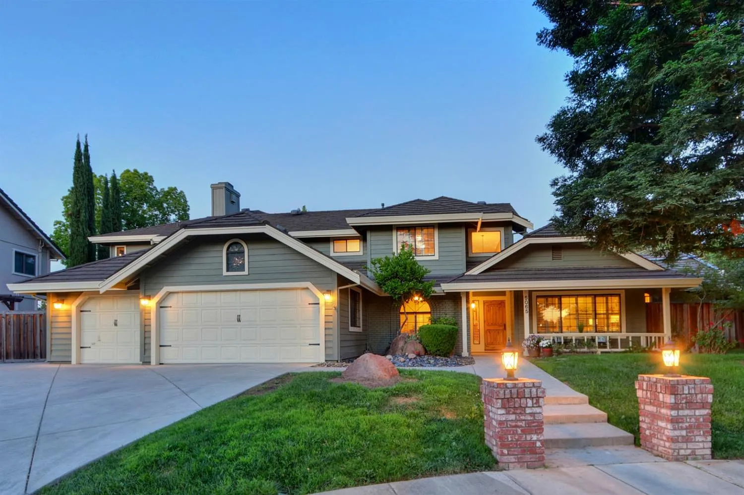 5065 Willow Vale Way photo 1