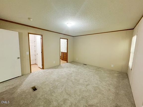 5th image of 68 Portia Ln