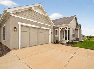 8208 Aurora St, Lenexa, KS 66220
