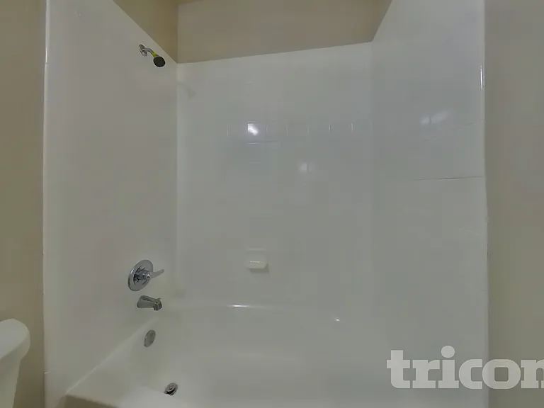 2122 Hackberry Bank Ln — Photo 13