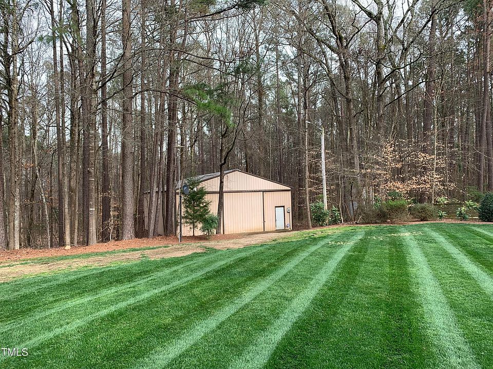 2nd image of 305 Rolling Acres Rd
