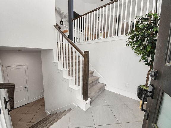 5th image of 4942 Carranza Ct