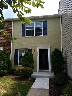 512 Lancaster Pl Photo 1