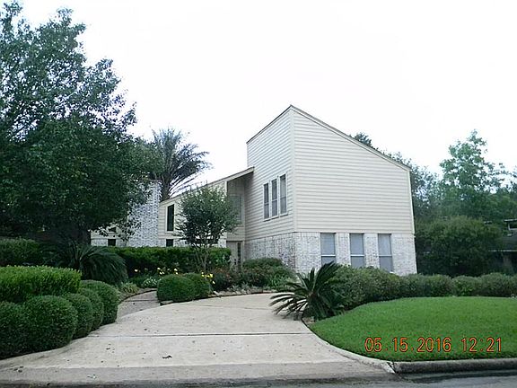 2nd image of 2315 Masters Ln