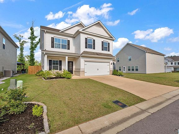 2nd image of 4865 Mae Beth Cir