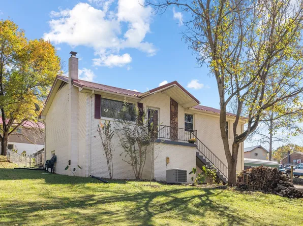 100 Madrid Ct, Ashland City, TN 37015