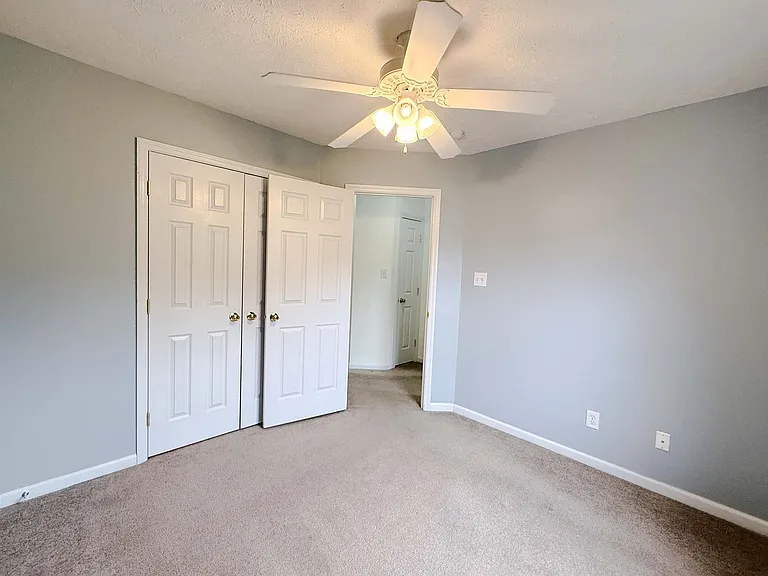7704 Redwood Ave — Photo 18