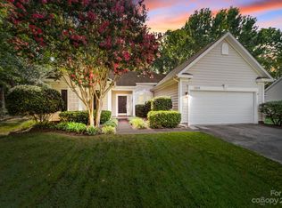 12124 Robins Nest Ln, Charlotte, NC 28269