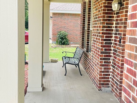 4th image of 13081 Fencerow Rd
