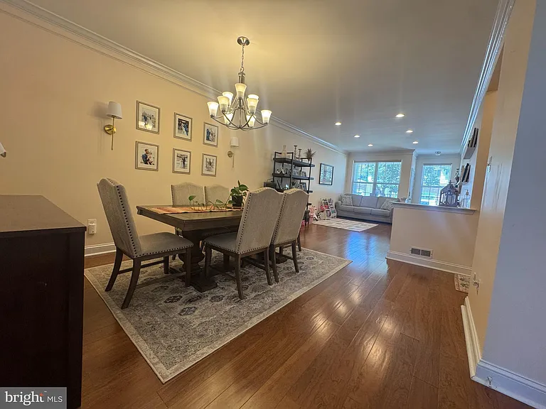 37 Weaver Dr — Photo 3