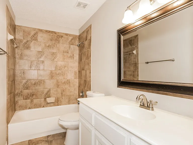 1008 Whistle Stop Dr — Photo 16