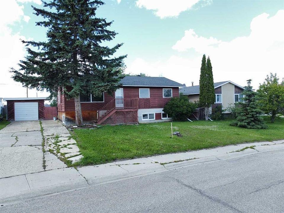 1st image of 410 E 7th St