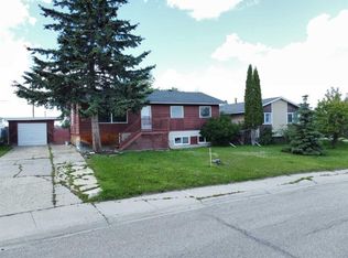 410 E 7th St, Fox Creek, AB T0H 1P0