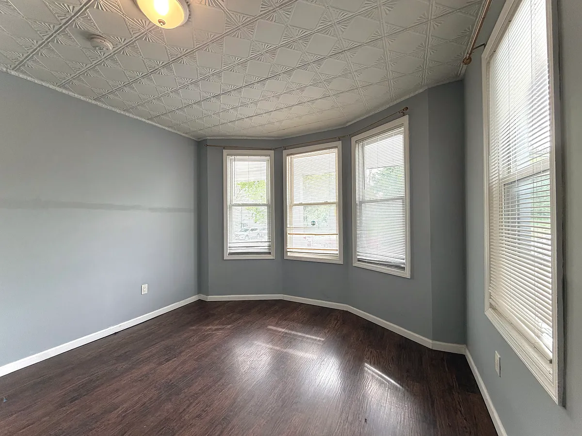 Building Photo - 197 S 11th St #1