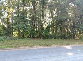 5021 Haystack Hill Rd, Winston Salem, NC 27106