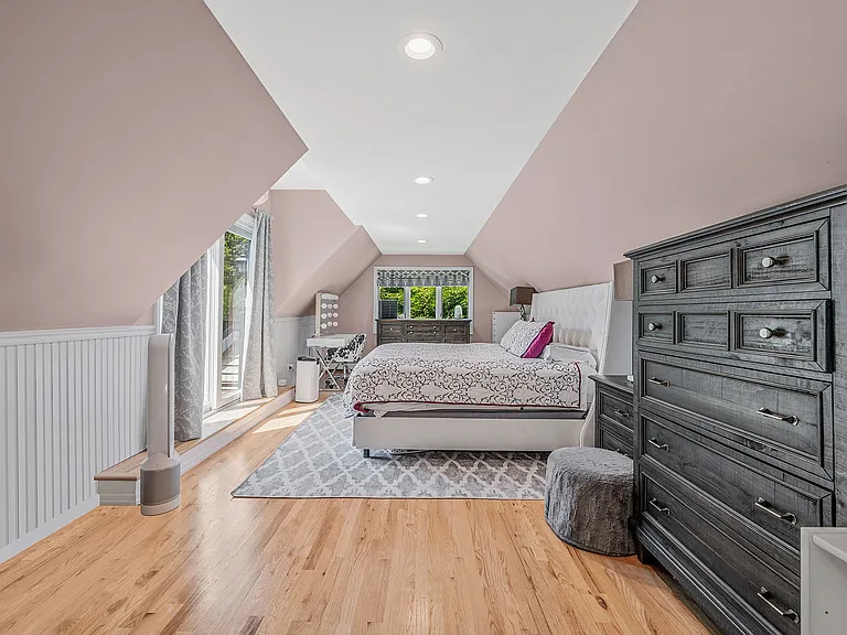 8 Paynes Ln — Photo 20