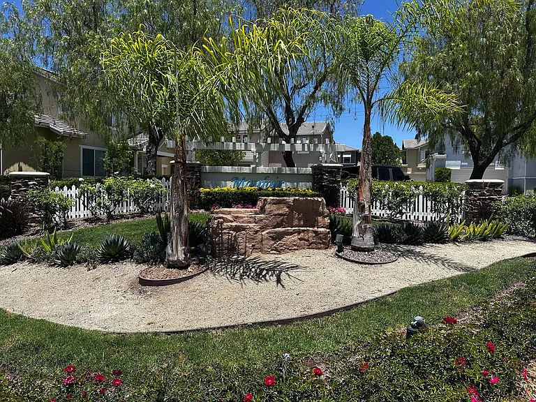 28433 Mayfair Dr — Photo 14