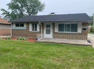 17335 Community St, Lansing, IL 60438