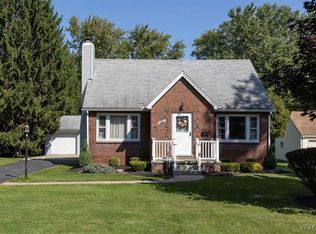 250 Allendale Rd, West Seneca, NY 14224