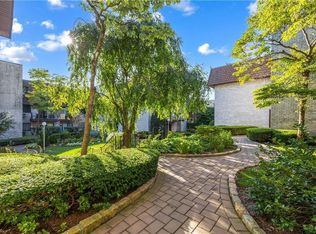 89 N Broadway APT 113, White Plains, NY 10603