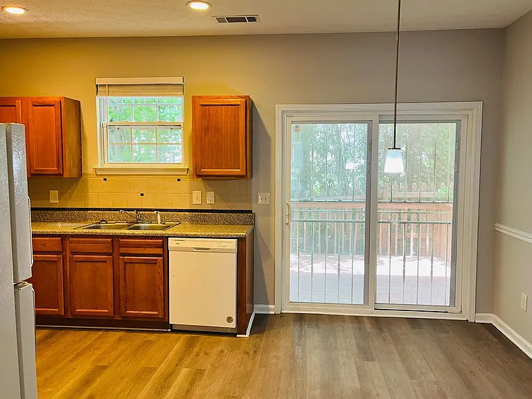 4014 Carisbrook Dr — Photo 9