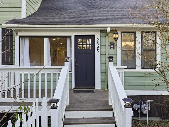 4th image of 2695 Dillow Dr