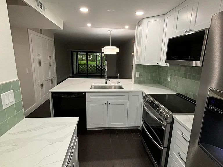 2225 SW 15th St #225 — Photo 3