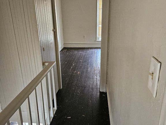 5th image of 717 1/2 Clinton St