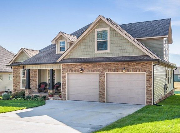 2nd image of 3687 Willow Lake Cir