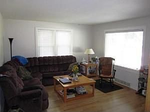 4th image of 1310 N Prairie Ave