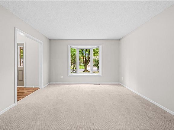 5th image of 139 Ridge Way