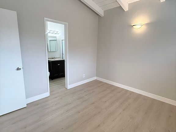 2nd image of 85 N Mar Vista Ave #24