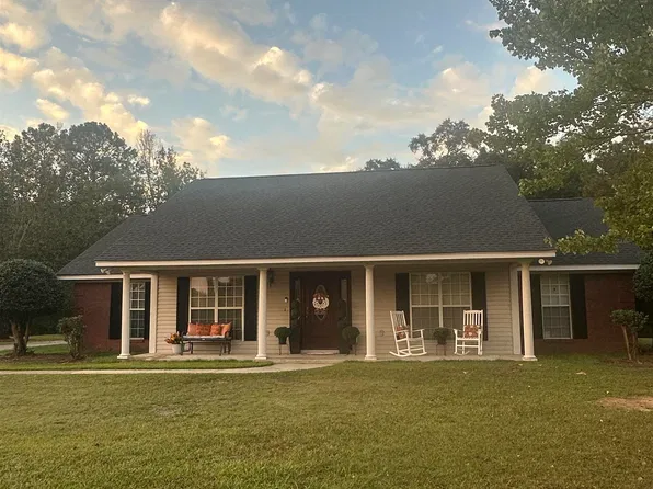 2381 W Gantts Mill Rd, Tallassee, AL 36078