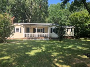 2804 Kingsburry Rd, Clover, SC 29710