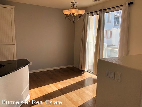 5th image of 780 Harbor Cliff Way Unit 172